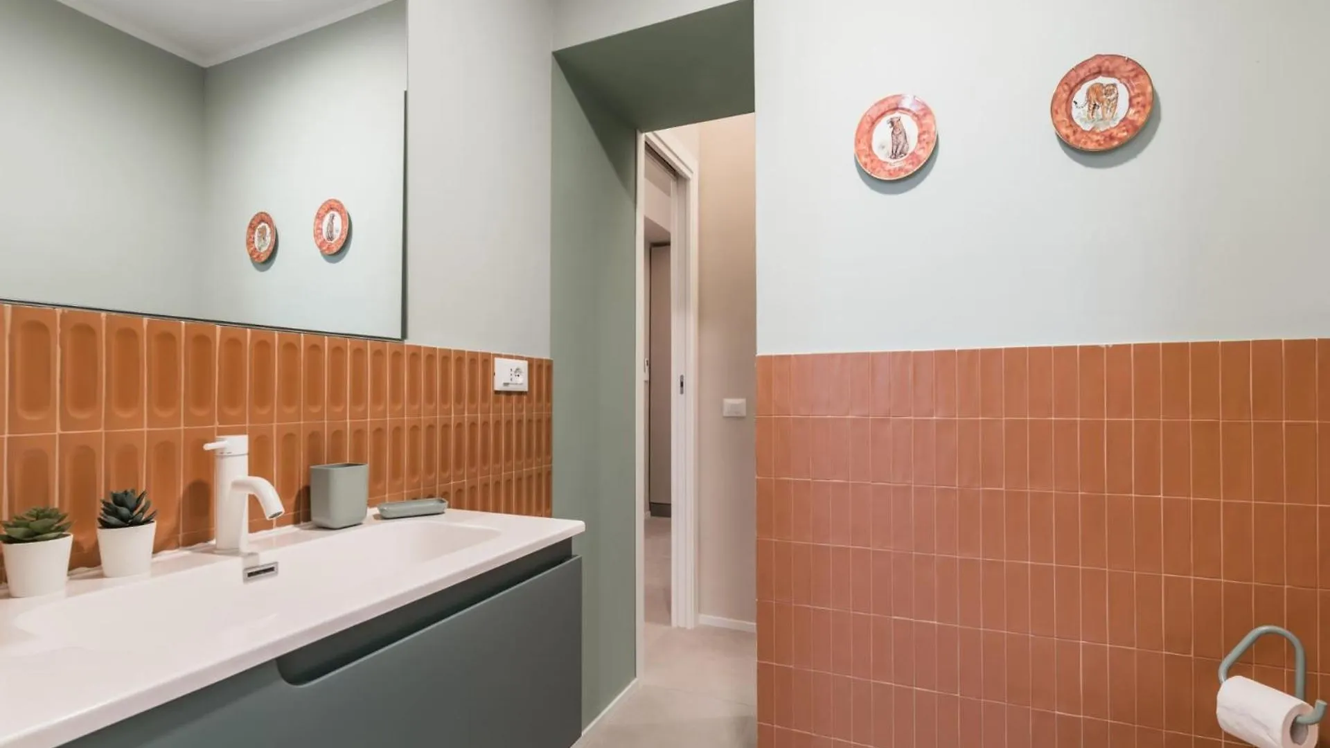 The Best Rent - Modern Two-Bedroom Apartment In Esquilino Area Rome