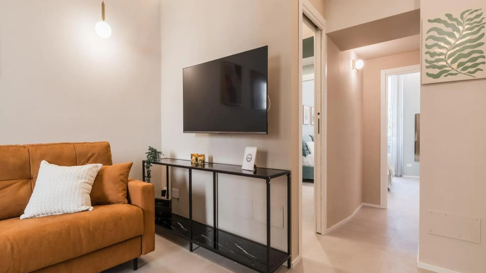 The Best Rent - Modern Two-Bedroom Apartment In Esquilino Area Rome Italy