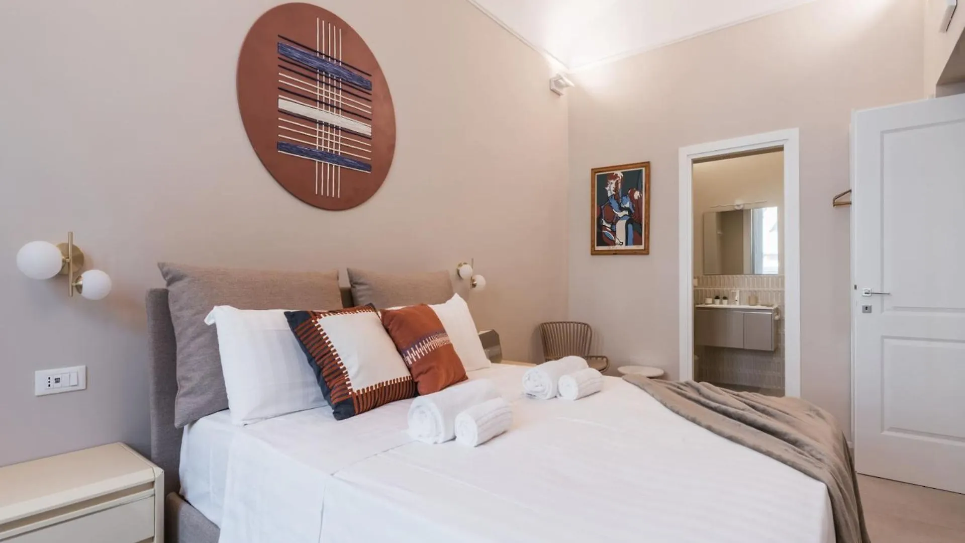 The Best Rent - Modern Two-Bedroom Apartment In Esquilino Area Rome